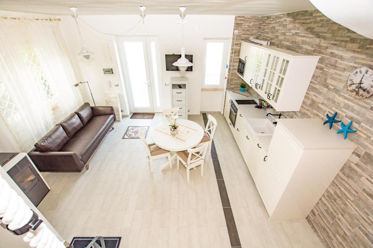 Apulian Escapes - Borgo Scogliera 100 Villa Savelletri Bagian luar foto